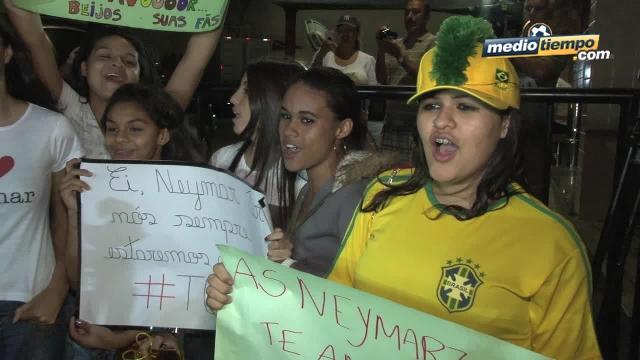 Llegó Brasil, sólo esperaban a Neymar