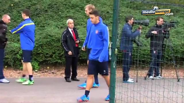 El Arsenal confía en Özil para ganarle a un Marsella irregular