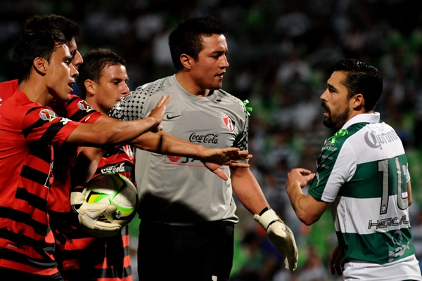 La entrada de Gómez pone calientes los ánimos.