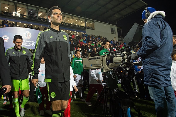 Rafael Márquez y el Tri salen al campo de juego.