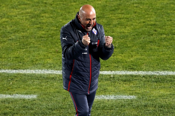 Sampaoli festejó con todo los goles de su equipo.