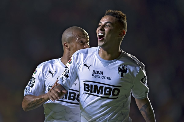 Cardona selló el primer contragolpe de Rayados.