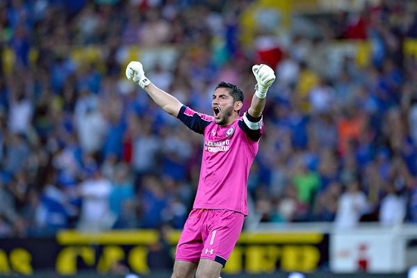 Corona fue uno de los héroes de la noche.