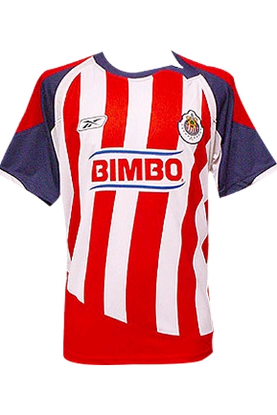 De cara al Clásico Nacional, ¿cuál es tu playera favorita de Chivas?