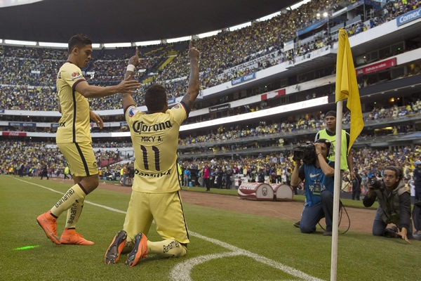 El Azteca vivió una verdadera fiesta.