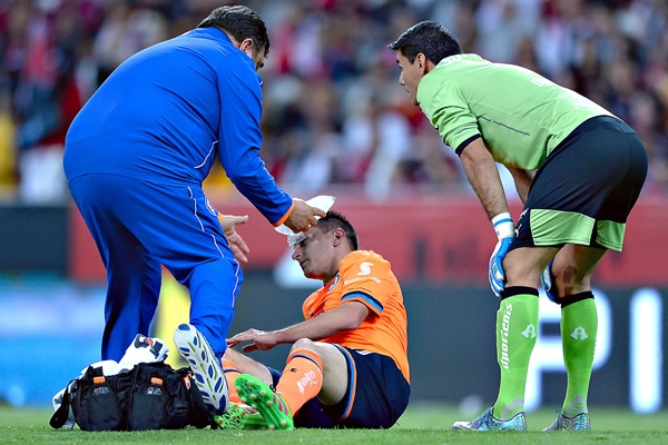 El Chaco se llevó un fuerte golpe en la mejilla.