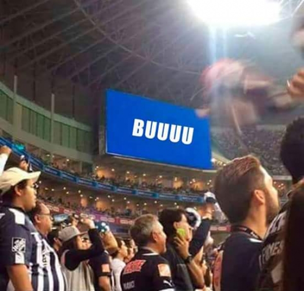 La Chofis y Chabelo, terror de Rayados en memes