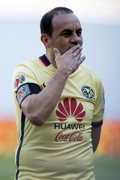 La ovación inicial también fue un homenaje.