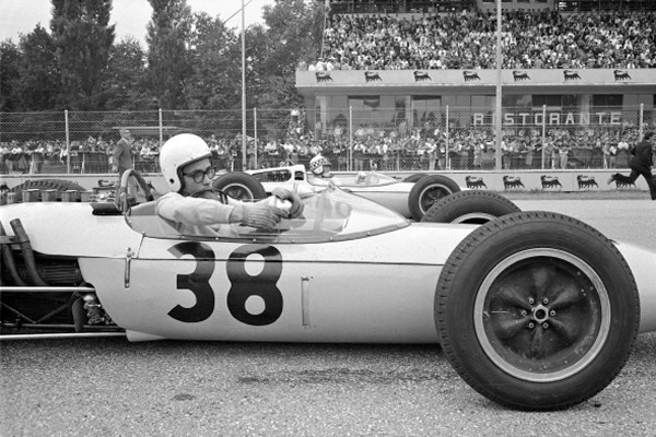 Masten Gregory, expiloto de F1 que corrió en ocho temporadas del Gran Circo.