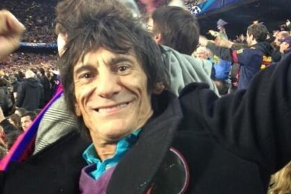 Ron Wood presenció la goleada del Barcelona sobre el Milan en Champions en 2013.