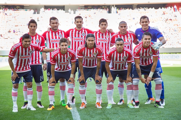 Chivas apostó por el once inicial que le ha dado resultados.