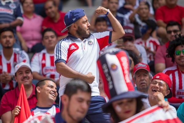 La afición rojiblanca se hizo presente para apoyar en casa.
