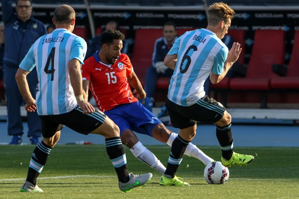 A Argentina le costó trabajo hacerse del esférico.