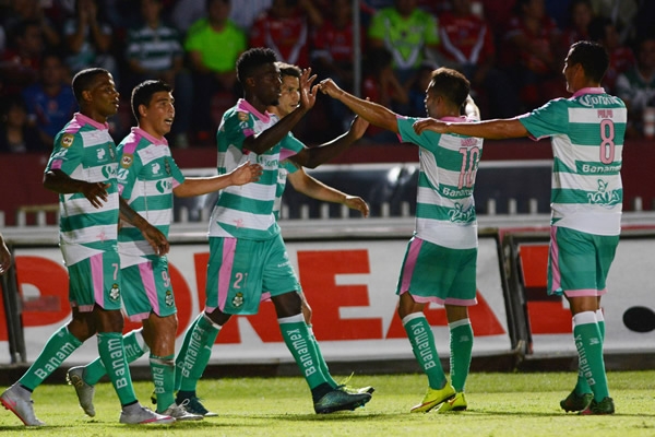 Al descanso, Santos se fue con ventaja de 0-2.