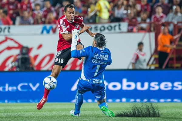 Arango no pudo con el obstáculo apellidado Villalpando.