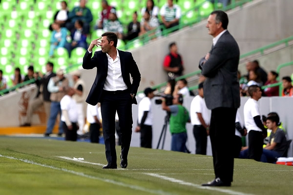Caixinha desespera porque su equipo pierde intensidad.