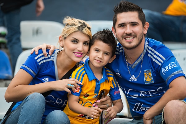 Como siempre, el fútbol reúne a las familias.