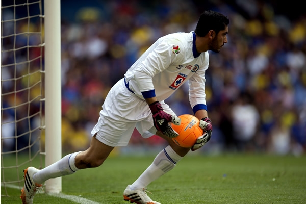 Corona tuvo una destacada participación en este partido.