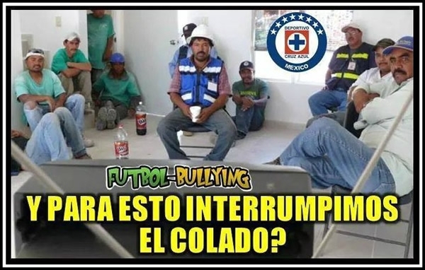 Cruz Azul, víctima de los memes del 2015.