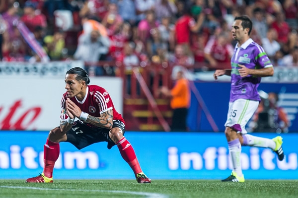 Dayro Moreno, el más peligroso en la primera parte.