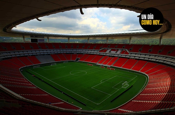 27 de julio de 2010. Se inaugura el Estadio Omnilife en Guadalajara, Jalisco.