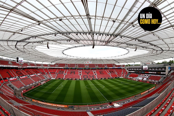 4 de septiembre de 1932. Se inaugura el BayArena, casa del bayer Leverkusen.
