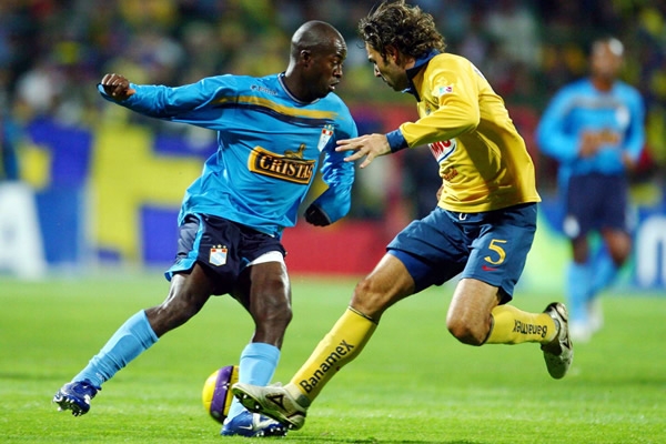 Edison Chará, jugador de Cienciano y Sporting Cristal.