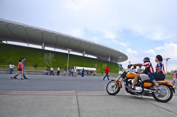 El Estadio Omnilife lucía esplendoroso un par de horas antes.