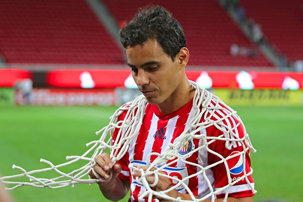 El jugador se llevó las redes donde marcó el gol 123.