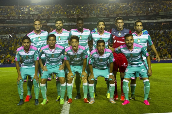 Ellos fueron los titulares elegidos por Ayestarán.