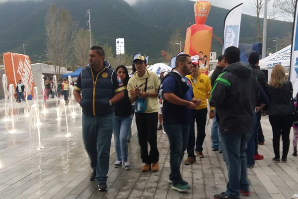 El Estadio BBVA Bancomer fue topado por la afición rayada y azulcrema.