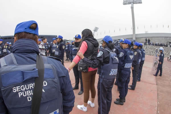Fuerte dispositivo de seguridad en CU.