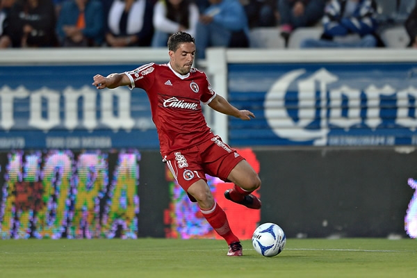 Gabriel Auche buscó al ataque ante Tuzos.