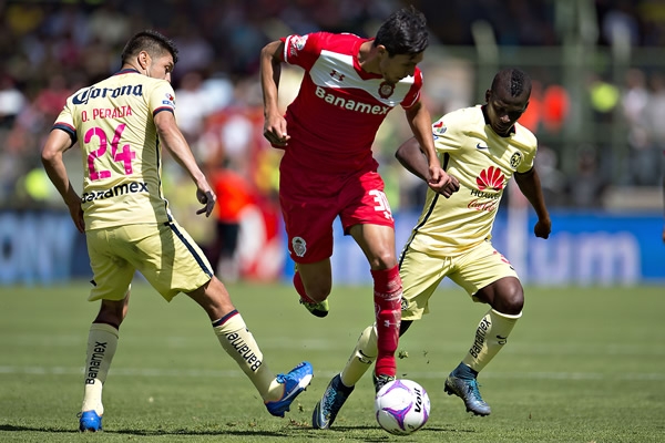 Jordan Silva tuvo bastante trabajo en reducto defensivo.
