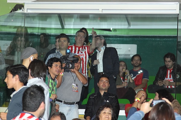 Jorge Vergara hizo el viaje para ver a su equipo.