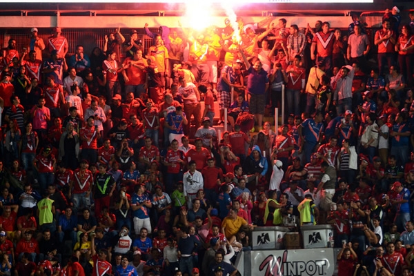 La pasión se desbordó en el Luis Pirata Fuente.