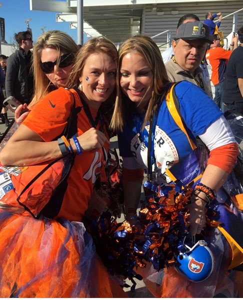 Las bellas asistentes al Super Bowl.