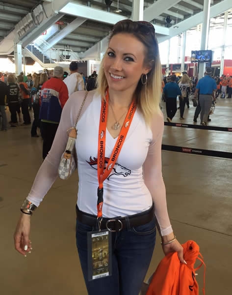 Las bellas asistentes al Super Bowl.