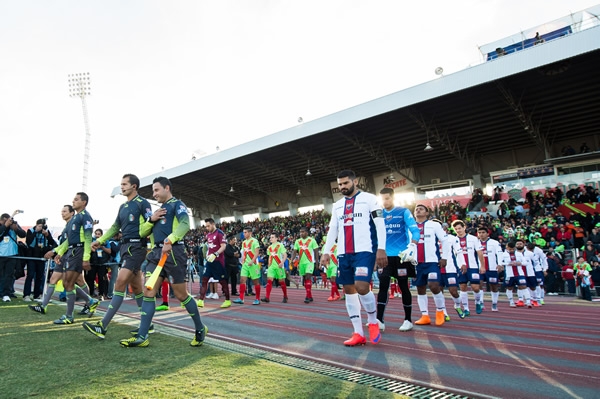 Listos, los equipos saltaron a la cancha en Ciudad Juárez.