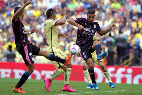 Los Gallos buscaron el momento justo para picotear.