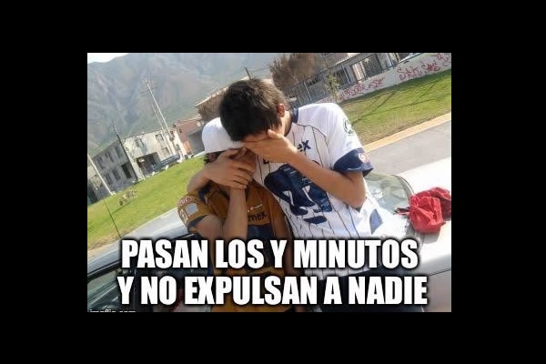 Los memes no perdonaron a Pumas.