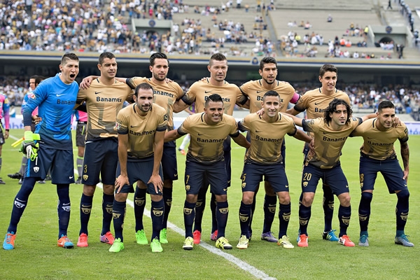 Los universitarios tuvieron algunos cambios en su once inicial.