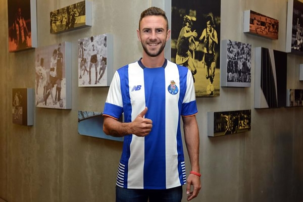 Miguel Layún, parte de la ola de mexicanos que llegó al Porto.