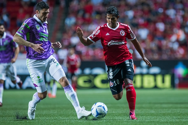 Mustafá debió ser amonestado, como mínimo, al minuto 5.