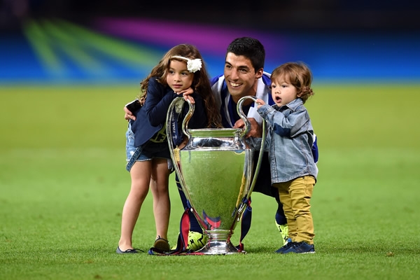 muy bien acompañado estuvo Suárez tras el campeonato.