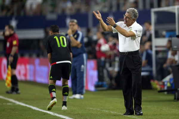 Muy buen primer tiempo del Tri con Ferretti.