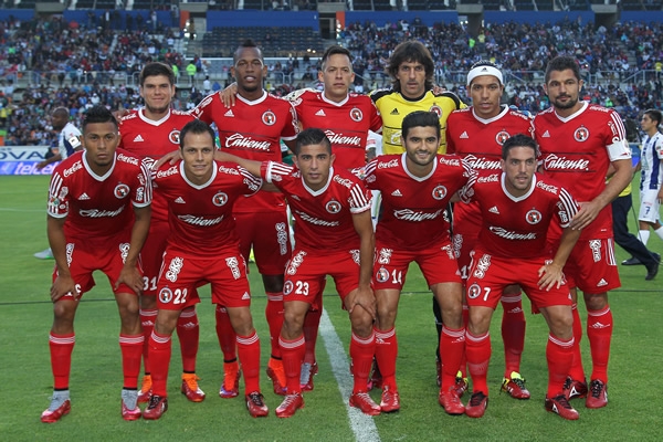 Omar Ruben Romano saltó a la cancha con este once titular.
