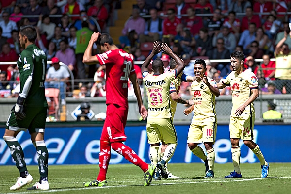 Osvaldo Martínez anotó el segundo del América.
