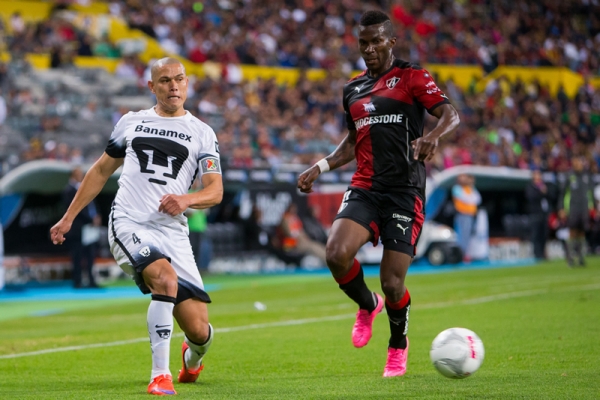 Pumas no bajaba los brazos al final del partido.