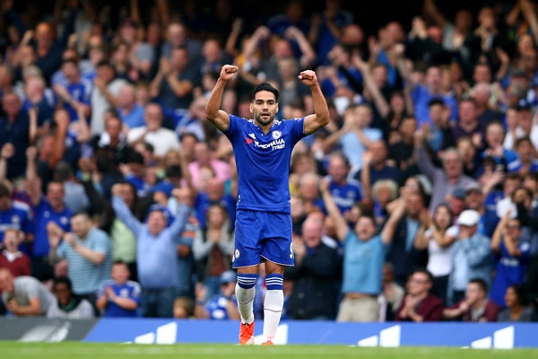 Radamel Falaco pasó de Old Trafford a Stamford Bridge.